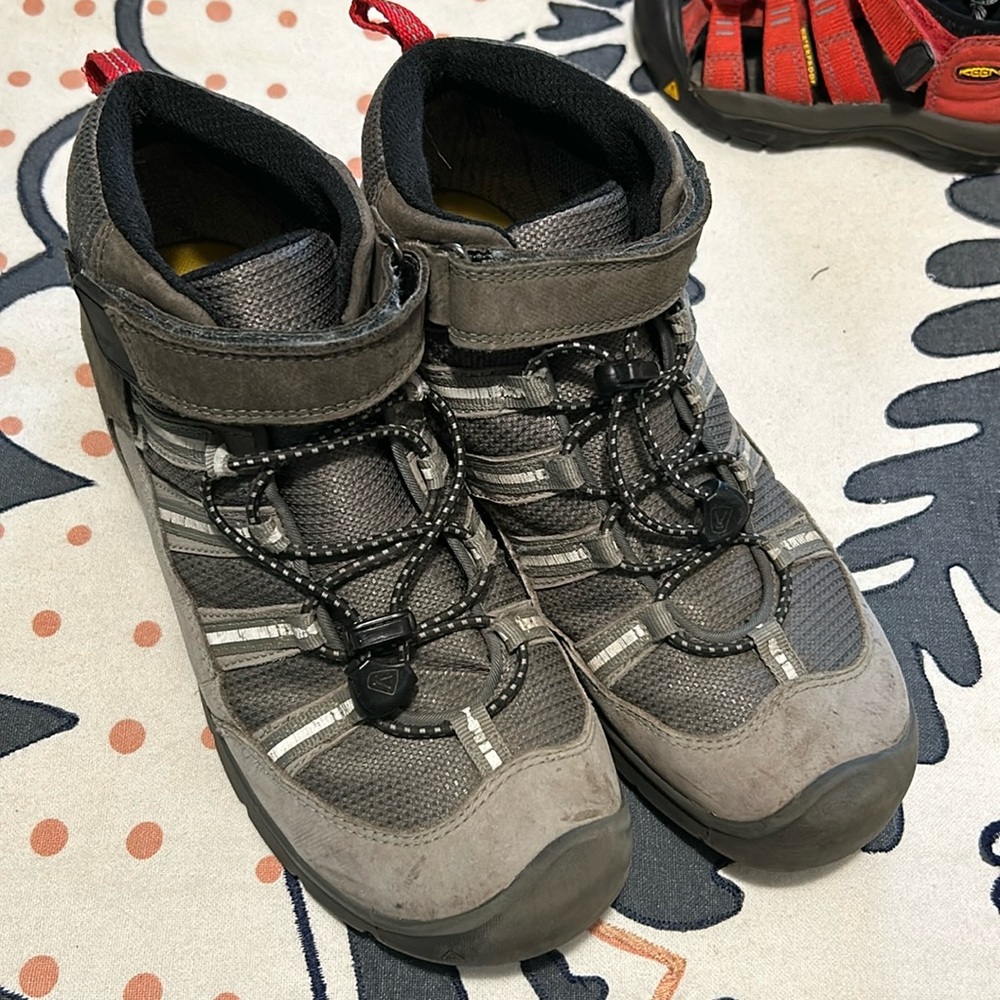 Big Boy Keen Sneaker high top. Waterproof